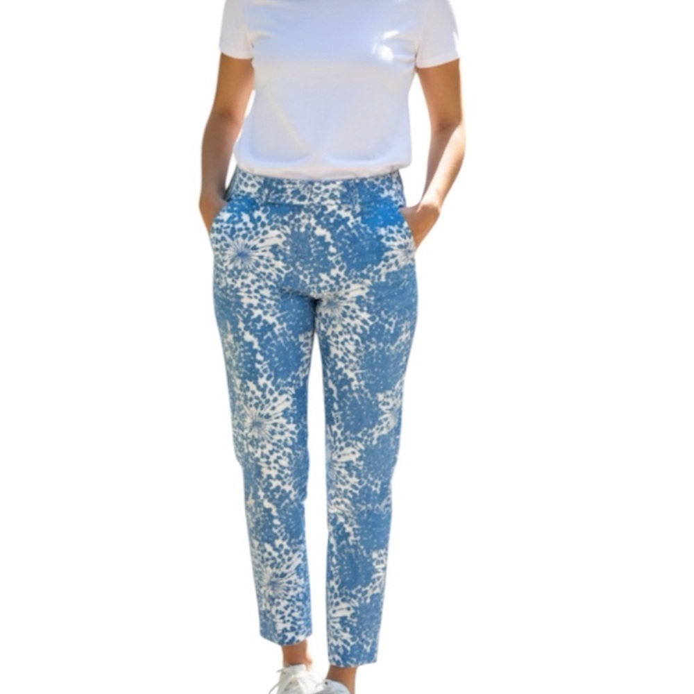 Boden light blue and white dandelion floral print crop pants size 4